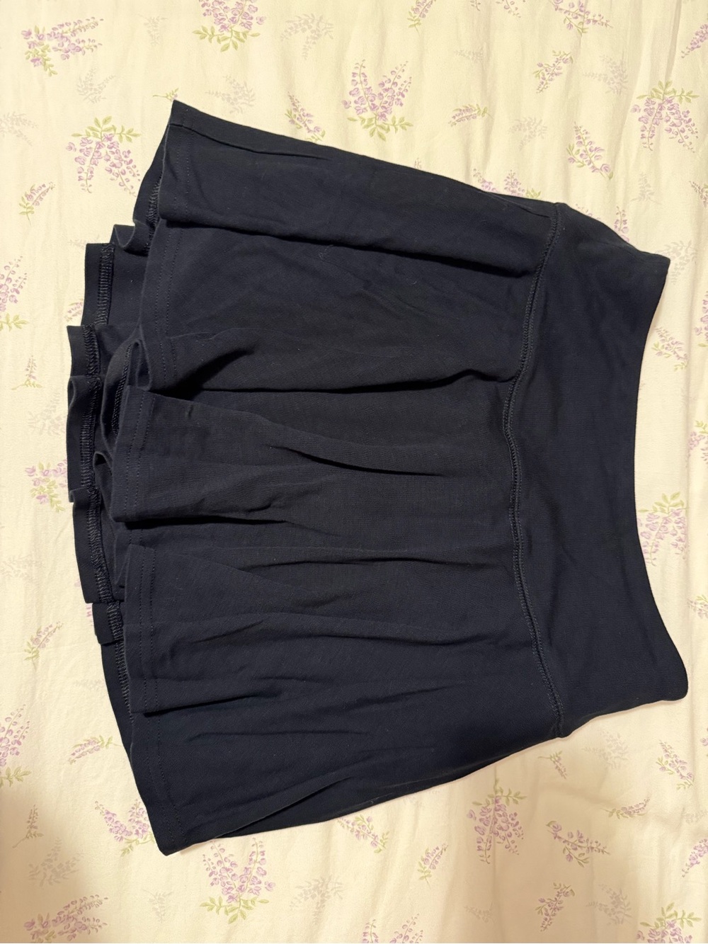 Hollister Women's Black Pleated Stretchy Skirt (Size Medium)